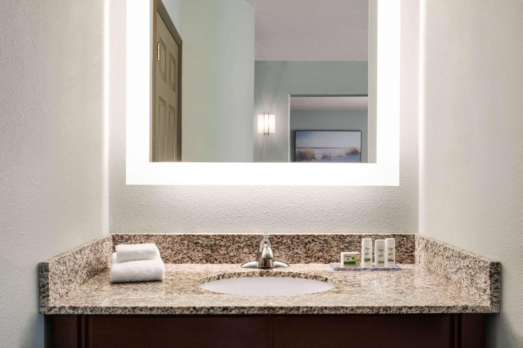 Wingate By Wyndham Salisbury Hotel Ngoại thất bức ảnh